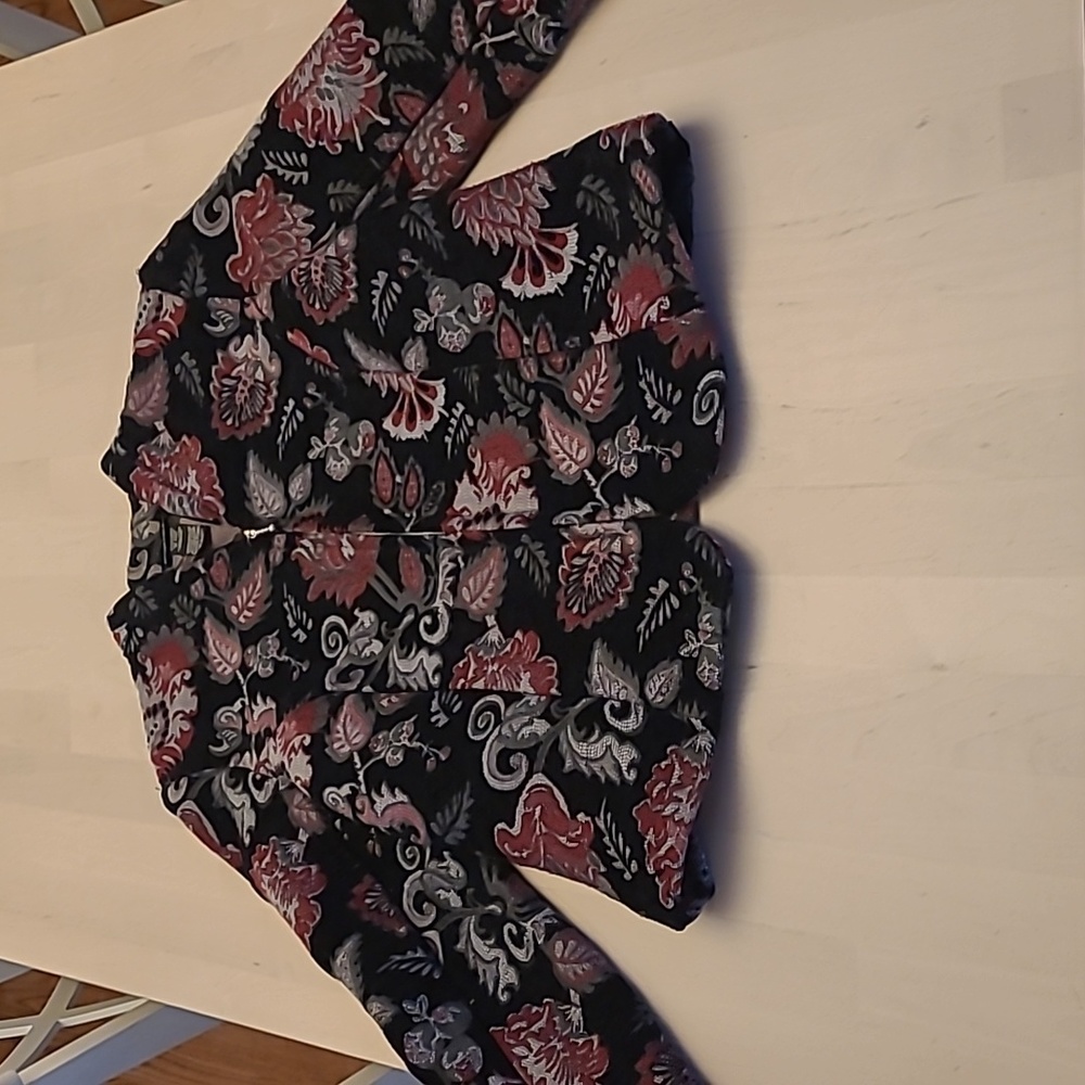 LIKE NEW Portrait Jacquard Tapestry Zip Front Lightweight Jacket